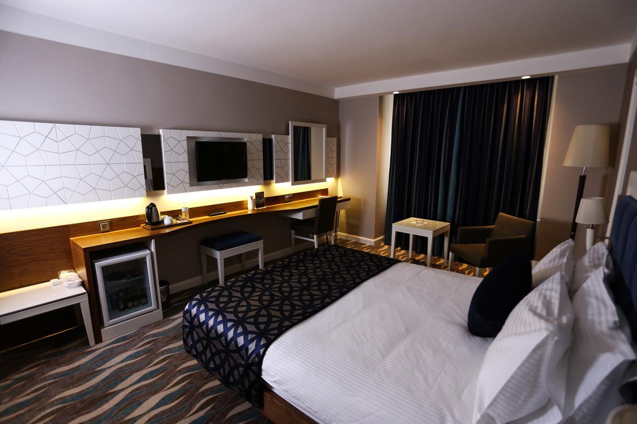 Sivas Bueyuek Hotel Eksteriør billede